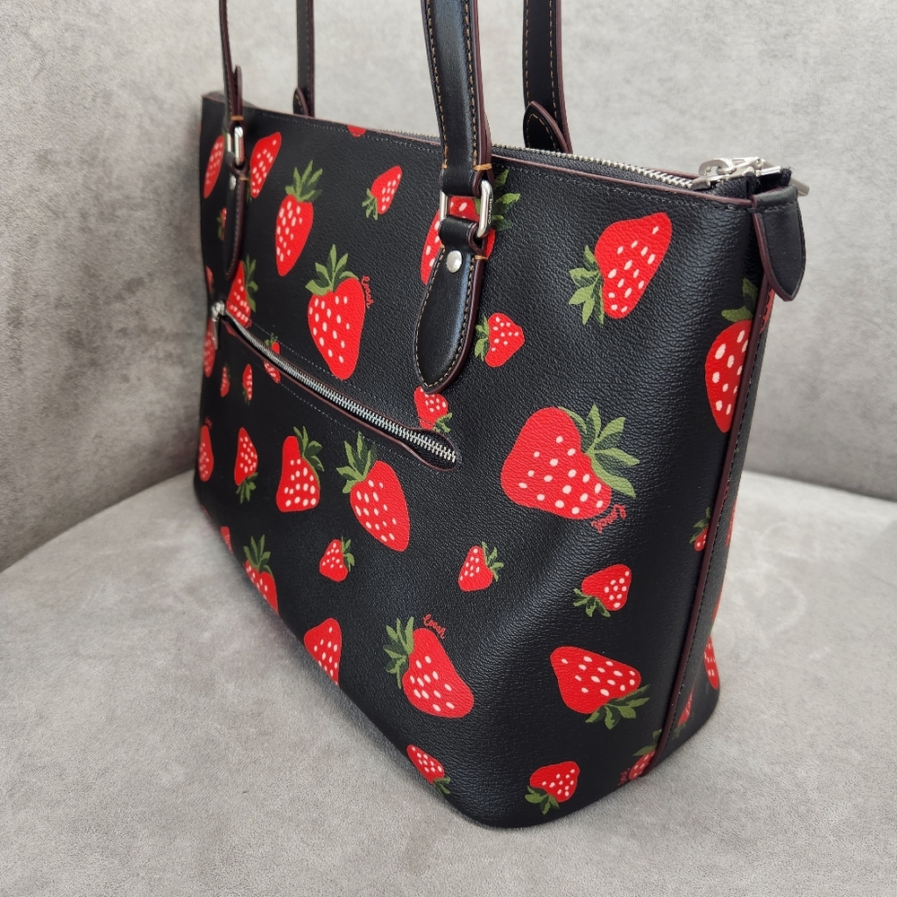 Coach Tote Bag Black Red Strawberry Print Gallery CH510 Kawaii Limited Edition - Picture 11 of 16
